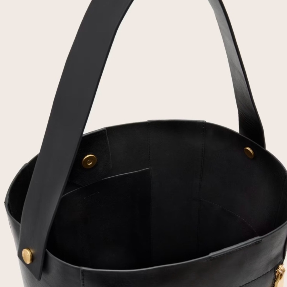 AllSaints BLACK
Alba Leather Hobo Bag Good used condition - Picture 6 of 16